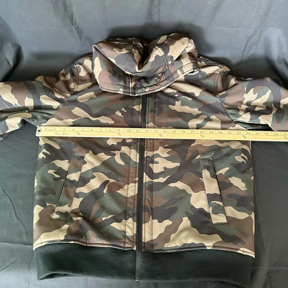 Tommy Hilfiger Camouflage Bomber Jacket. Water Resistant Wind Resistant. Size M - Picture 7 of 10